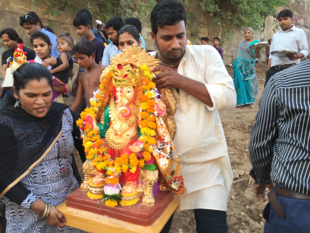 ramblinarium, ganesh chaturthi, orchha, india