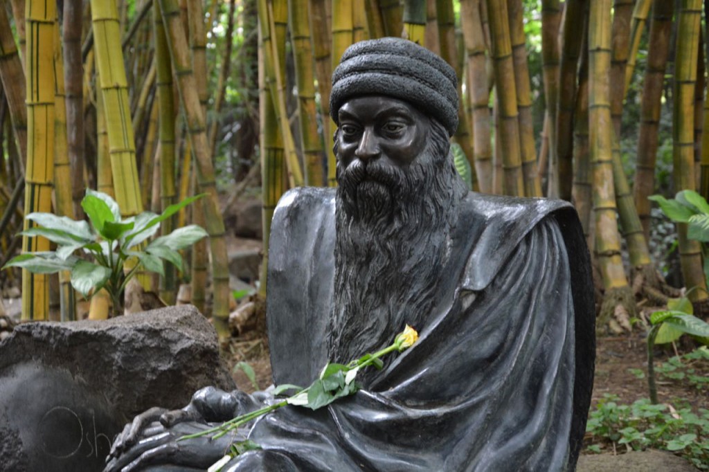 Pune-Osho-Statue