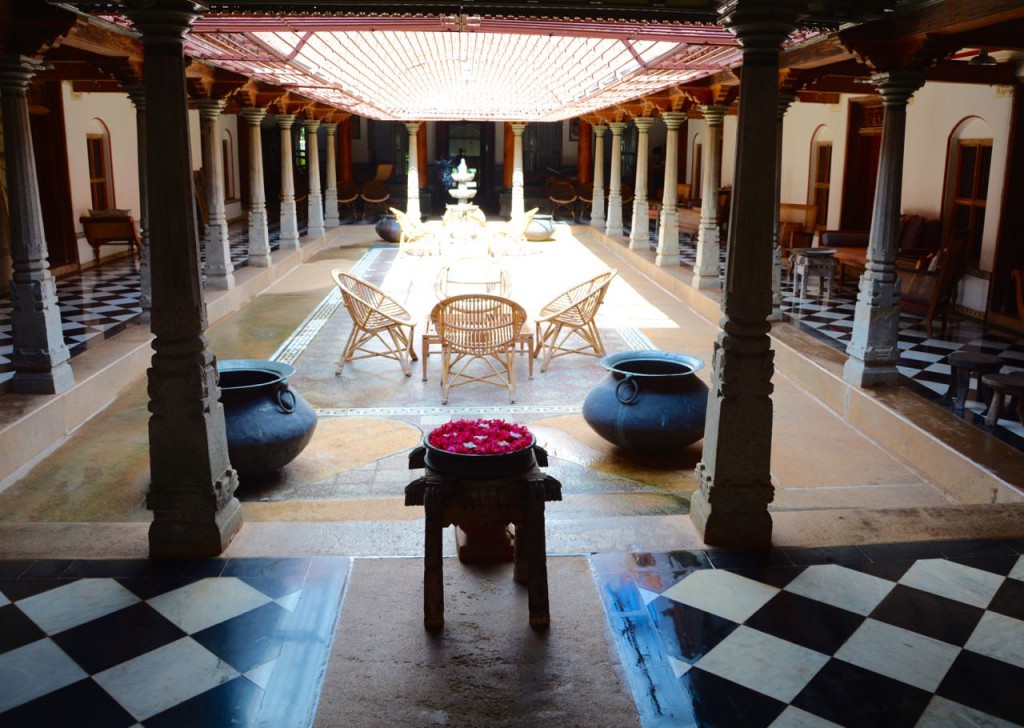 SarathaVilas_Courtyard