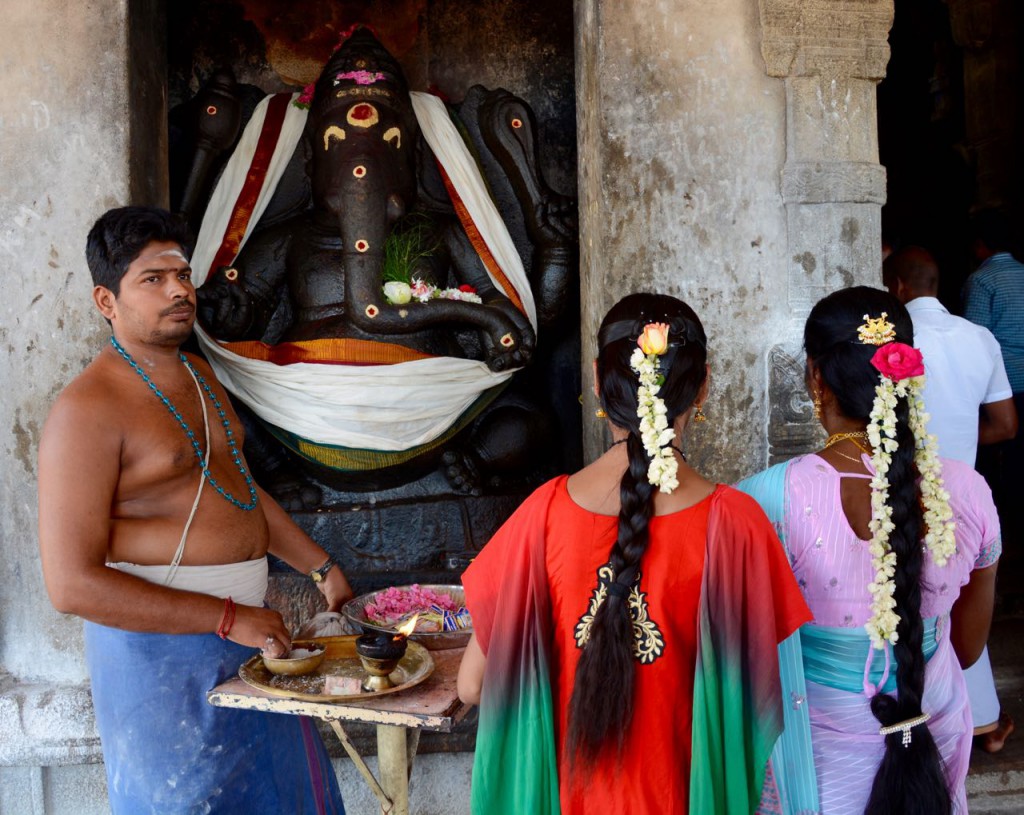 Thanjavur-Priest-1