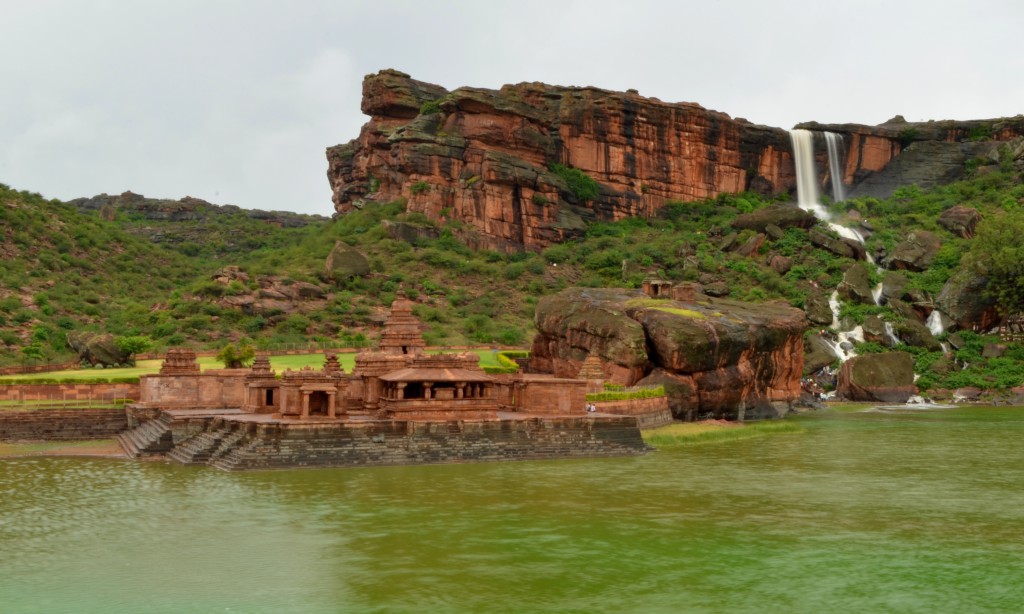 Bhutanatha temple in Badami @wikipedia