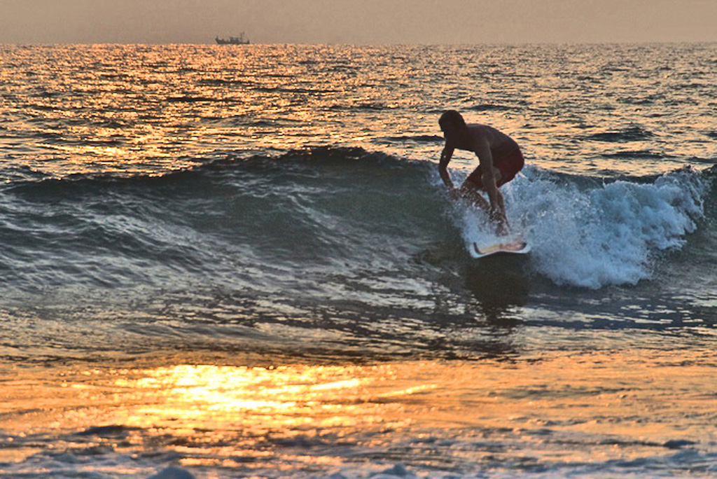 Surfcamps in Indien, Surfurlaub Indien